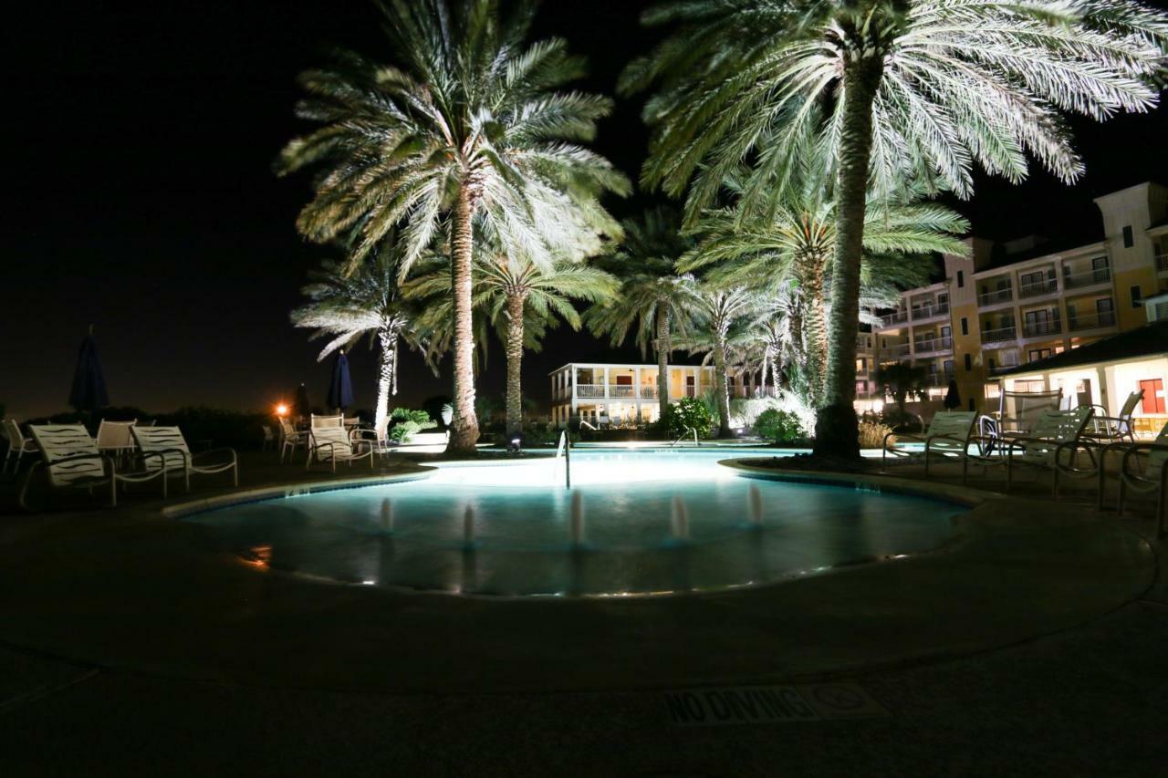 Suits Us Galveston Exterior photo